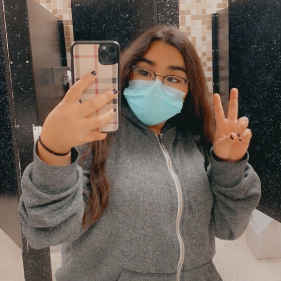 Meet your Posher, Brianna - Picture 1 of 1